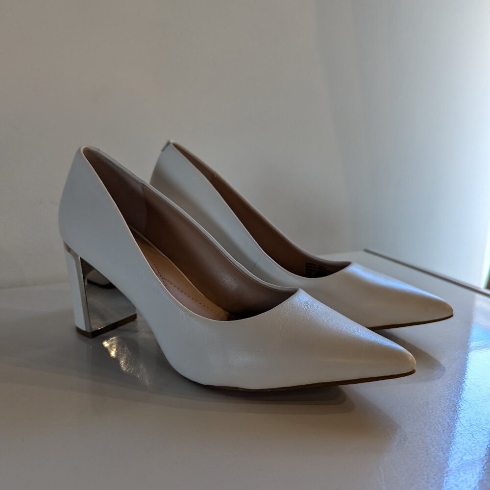 Alfani Step N Flex White Jensonn Pumps